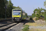 Vorbei am ehemaligen Bahnhofsgebäude von Martinlamitz fährt Agilis 650.732 auf dem Weg nach Bad Steben. Der alte Bahnhof mit Bahnsteigen wurde aufgegeben und ein neuer Haltepunkt etwa 300 Meter weiter in Richtung Marktredwitz errichtet. 18.08.2018