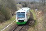 VT 311 der Erfurter Bahn (EB) am 9.4.2021 zwischen Pößneck und Oppurg auf dem Weg nach Leipzig