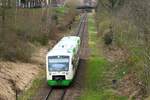 VT 305 der Erfurter Bahn (EB) am 13.4.2021 auf dem Weg von Saalfeld/Saale nach Leipzig.