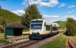 VT 508 als SWE 72226 (Oberharmersbach-Riersbach - Biberach(Baden)) in Kirnbach-Grün 21.9.22