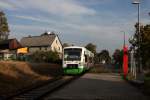 Den Hp Bernsgrn durchfhrt VT302 der Erfurter Bahn am 02.10.2012 als EBx37613 (Gera - Hof).