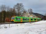 Der VT 25 und der VT 27 als RB nach Plattling am 01.01.2013 bei der Ausfahrt aus Bhmisch Eisenstein Stadt.