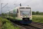 BSB 88475 (Waldkirch - Freiburg Hbf) bestehend aus VT11  Gundelfingen  und VT10  Winden im Elztal  kurz nach der Ausfahrt aus Denzlingen.