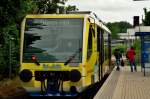 VT 6.002 der Rurtalbahn hat vor wenigen Minuten den Bahnhof Linnich aus Dren kommend erreicht. Die ersten Passagiere betreten den Zug schonmal und der Tf rumt den Fhrerstand 2 und wechselt in den einser. 22.6.2013