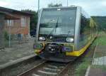 Burgenlandbahn 672 910-7 + 672 916-4 als RB nach Naumburg (S) Ost, im Bf Nebra; 07.09.2008