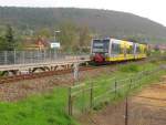 Burgenlandbahn 672 902 + 672 910 als RB 34868 von Naumburg (S) Ost nach Roleben, am 01.05.2013 am Hp Wangen (U).