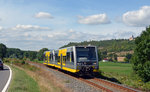 Von Wangen kommend rollen 672 909 und ein weiterer LVT S am 20.08.16 zwischen Bälgstädt und Freyburg gen Naumburg(S).