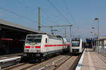 Am 01.05.2019 stehen 146 570-7 mit einem IC nach Leipzig und 1648 924 in Magdeburg Hbf.