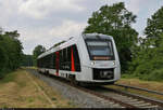 1648 423-9 (Alstom Coradia LINT 41) passiert den unbeschrankten Bahnübergang an der Julius-Kühn-Straße in Halle (Saale) und erreicht in wenigen Minuten sein Ziel, Halle(Saale)Hbf.