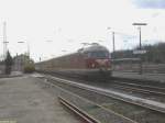 Anllich des WM-Bahntages am 09.04.2006 in Frankfurt am Main pendelte der Weltmeisterzug von 1954 mit VT 08 520, VM 08 512 und 510 sowie VT 08 503 zwischen dem Hauptbahnhof und dem Bahnhof Stadion.