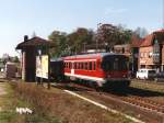 624 620-1/924/624 mit RB 51 Westmnsterland Bahn 12427 Dortmund-Gronau in Ahaus am 7-5-2001.