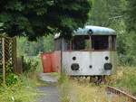 Dieser Schienenbus stand vor dem Dampflok-Museum in Hermeskeil, 01.08.2017