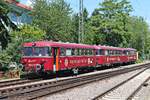 Am Mittag des 01.06.2019 stand 998 554-9  Roter Flitzer  zusammen mit 998 417-9  Roter Flitzer  und 798 469-2  Roter Flitzer  abgestellt im Hauptbahnhof von Freiburg (Breisgau) und wartete dort auf