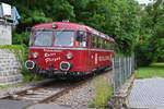 Durch Obergimpern kommt durch Obergimpern gen Neckarbischofheim Nord gefahren. Das Foto entstand am Bü Steinstraße  4.7.2021