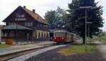 Der idyllische alte Bahnhof Bodenmais im August 1983.