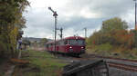 Die Oberhessischen Eisenbahnfreunde sind am 26.10.2021 mit 798 829 + 996 310 + 798 589 + 996 677 zu Filmzwecken auf der Vogelsbergbahn unterwegs.