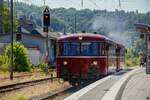 VT98 Schienenbus Kasbachtalbahn in Linz am Rhein, Juni 2022.