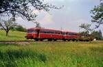 Uerdinger Schienenbuszug der Voralbbahn im Frühling, 01.03.1985