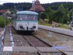 Einfahrt des aus Ulm kommenden Ulmer Spatzes in den Bahnhof von Mnsingen.