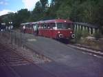 Am Sonntag den 19.September2005 steht eine Einheit 798/998 im Bahnhof   Daun in der Eifel bereit zur Abfahrt nach Kaisersesch.