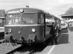 Abfahrbereit steht die 3er Uerdinger Schienenbusgarnitur 798-04 der Sdlimburgischen Dampfeisenbahngesellschaft (ZLSM) am 01.05.2010 auf dem Bahnhof Simpelveld (NL).