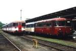 VT52 und VS34 (Schsisch-Bhmische Eisenbahngesellschaft) mit SBE 82880 Eibau–Liberec auf Bahnhof Liberec (Tschechien) am 20-7-2005.