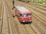 VT798 von der Eifelbahn als Kasbachtalbahn in Linz am Rhein am 23.4.2011