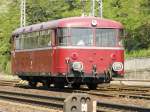 VT798 von der Eifelbahn als Kasbachtalbahn in Linz am Rhein am 23.4.2011