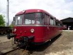 Ein VT 798 alias Schienenbus steht am 11.05.13 in Darmstadt 