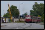 Der Schienenbus der Pfalzbahn whrend einer Hafenrundfahrt der Historischen Eisenbahn Mannheim.