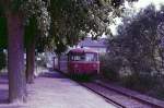 Einfahrt in den Bf. Platten an der Strecke Wengerohr - Bernkastel-Kues im August 1984