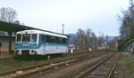 Im Mai 1997 ist der 772 103-8 aus Chemnitz im Endbahnhof Wechselburg eingetroffen.