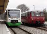 Ein 650 der Erfurter Bahn steht neben 772 140 am 22.03.15 in Rottenbach.