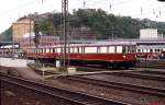 Der Museums-VT 137 099 (jetzt 685 254) verläßt als Sonderzug im Rahmen des Koblenzer Bahnhofsfestes den Koblenzer Hauptbahnhof (Mai 1996)