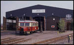 T 41 (Schweineschnäuzchen) der ersten Museums Eisenbahn Deutschlands vor der Fahrzeugremise in Bruchhausen - Vilsen am 22.4.1990.