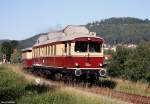 WUMAG VT761 verlsst Ebermannstadt auf der DFS-Museumsbahn durchs Wiesenttal.