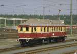 Erinnerungen an die Jubilumsparade 1985 in Nrnberg-Langwasser.Ein Benzoltriebwagen (WUMAG 1926)prsentiert sich den zahlreichen Eisenbahnfans.(Archiv P.Walter)