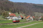 VT5 der SAB als RB 22295 (Schelklingen-Münsingen) bei Sondernach 21.4.17