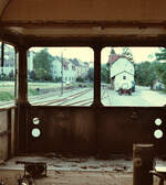  Reste  des VT 80 MaK (Maschinenbau Kiel) der Kiel-Sch�nberger Eisenbahn bei der Strohg�ubahn (W�rttembergische Nebenbahnen AG) beim Bahnhof Weissach (1983).