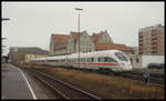 ICE 605014 am 13.2.2001 im Bahnhof Hof.