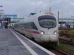 ICE38 von Koebenhavn H nach Berlin Ostbahnhof bei der Ausfahrt im Bahnhof Puttgarden.(19.10.08)