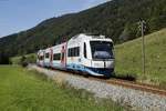 Am 26.09.2018 ist der VT 109 der Bayerischen Oberlandbahn bei Aurach in Richtung Bayrischzell unterwegs.