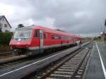 610 007 steht im Bahnhof von Vilseck. 18.09.2007