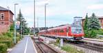 610 015 und ein weiterer Pendolino hielten am 13.7.02 in Neuhaus auf Gleis 1. Das vor dem Empfangsgeb�ude endende Stumpfgleis hatte damals schon die Nummer 9.  