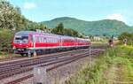 610 515 �berquerte am 4.9.06 den Bahn�bergang 2 km �stlich von Hersbruck.