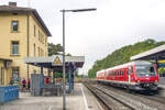 610 513 hielt am 29.9.12 im Bahnhof Hersbruck (rechts der Pegnitz). 
