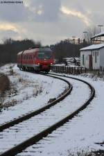 610 010 mit dem RE 3521 von Nrnberg Hbf nach Neustadt (Waldnaab) kurz vor der Endstation, 30.11.2012