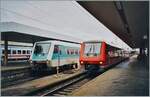 Im Badischen Bahnhof von Basel zeigen sich die VT 611 023-3 und VT 611 528-1 in verschiedenen Farbvarianten. Die VT 611 waren einige Jahre auf der Hochrheinstrecke im Einsatz.

Analogbild vom 10. April 2001