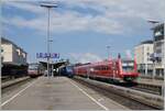 Friedrichshafen Stadtbahnhof im Laufe der Zeit: Gut 20 Jahre später sind die Formsignale verschwunden und anstelle der Diesellok 218 verkehren vermehrt Triebzüge: Der DB 611 015