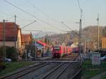 Am 12.3.14 schoss 611 020 mit einer unerkannten Garnitur sowie 611 044 am Zugschluss durch den Bahnhof Wannweil in Richtung Tübingen.